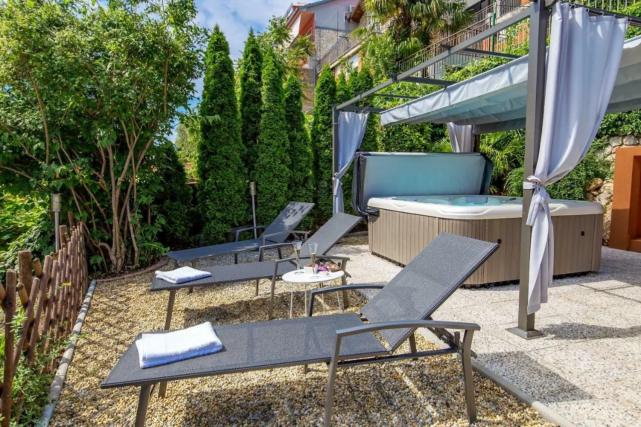 Luxury Penthouse Prestige Near The Sea Apartment Opatija Croaţia